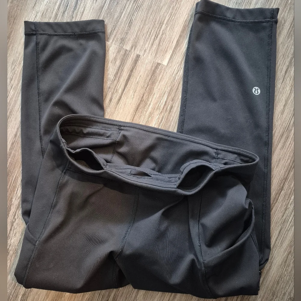 Lululemon Athletica Sz 6 Black 3/4 Leggings - Picture 4 of 4